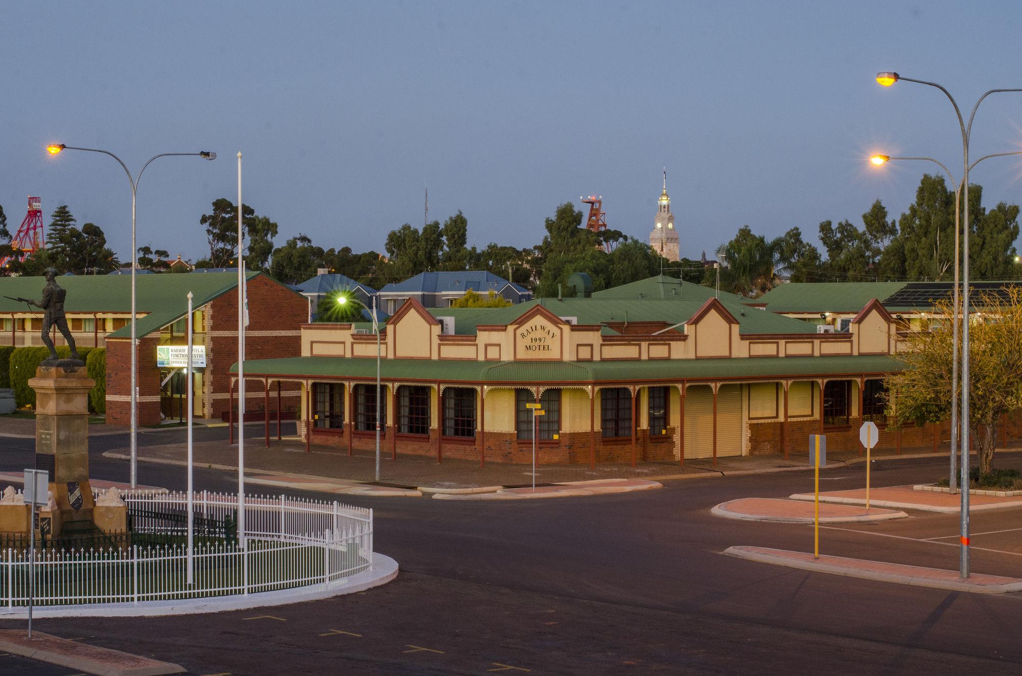 Quality Inn Railway Motel Kalgoorlie Exterior photo