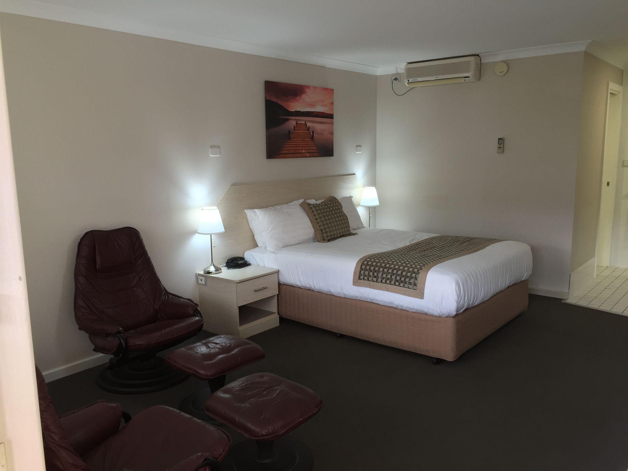 Quality Inn Railway Motel Kalgoorlie Exterior photo