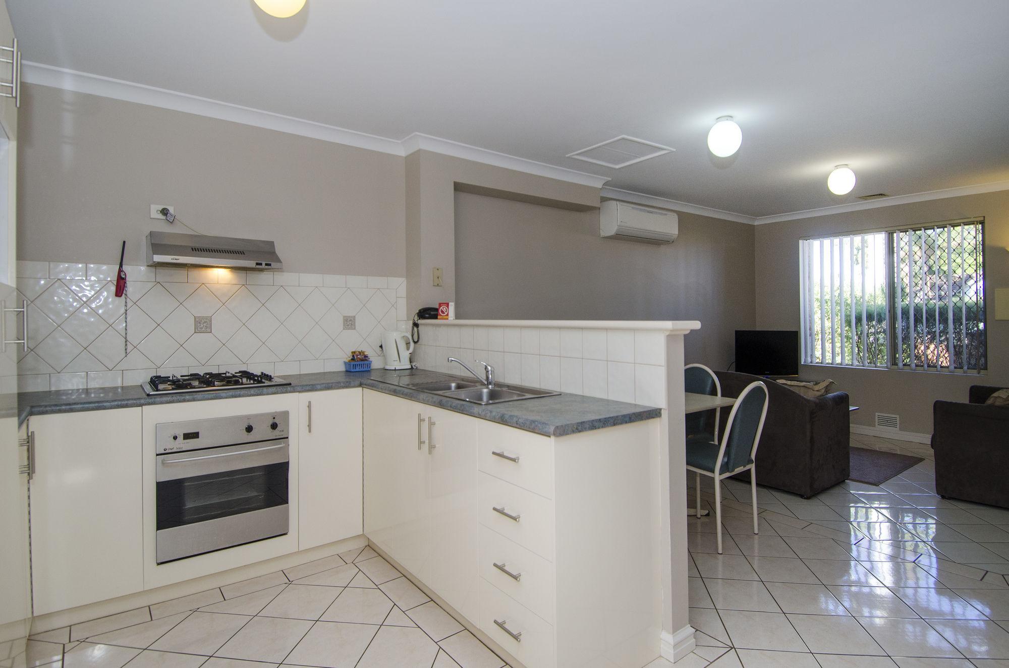 Quality Inn Railway Motel Kalgoorlie Exterior photo