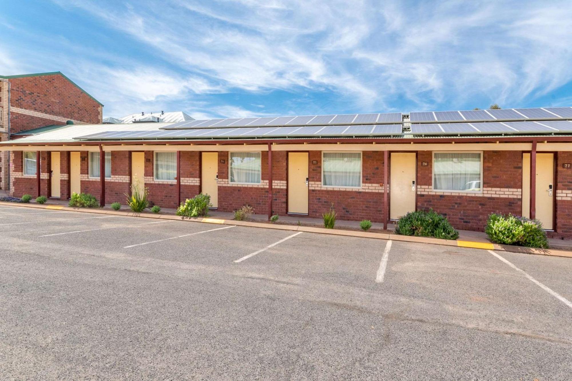 Quality Inn Railway Motel Kalgoorlie Exterior photo